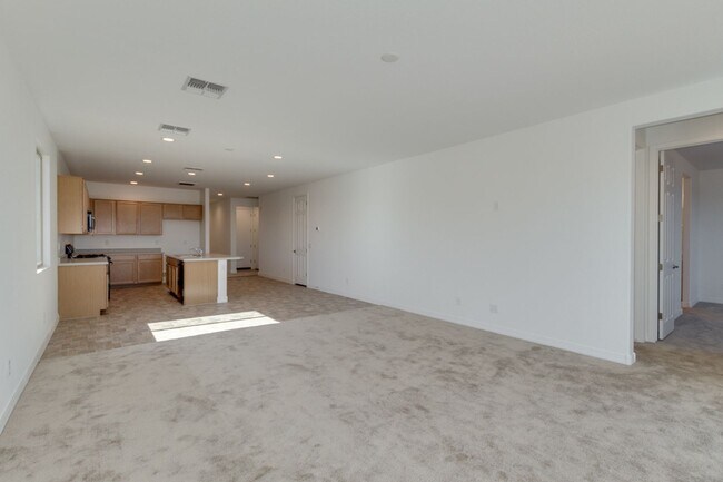 Building Photo - Seasons at Villago, Casa Grande, AZ, Beaut...