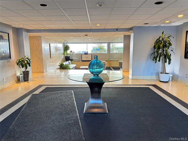 Building Photo - 103 Gedney St