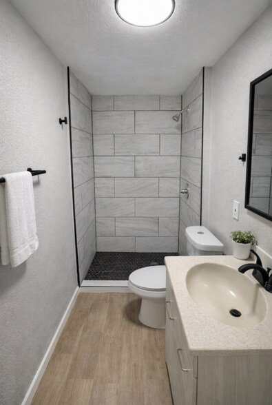 Building Photo - 1126 E Moreno Ave