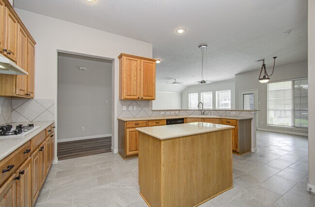 Building Photo - 17611 Emerald Garden Ln