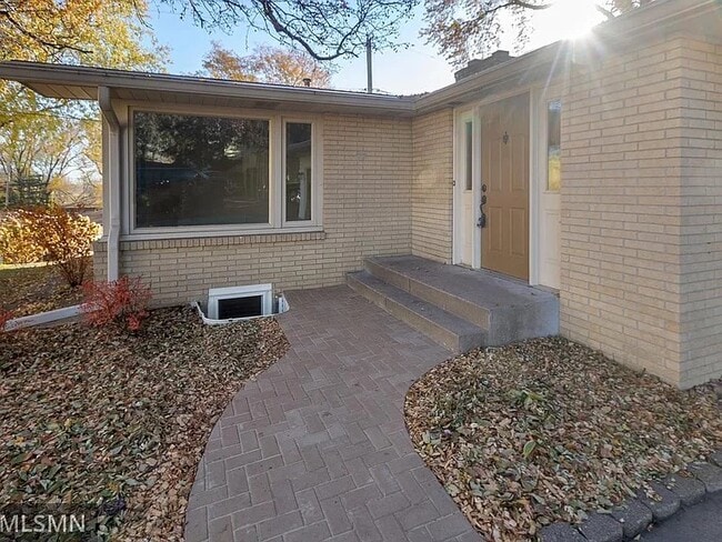 Building Photo - 1803 10th St NW