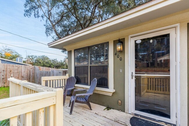 Building Photo - 400 31st St