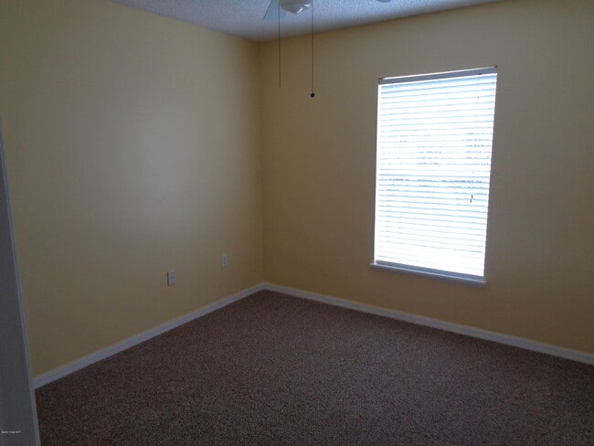 Building Photo - 1677 Sawgrass Dr SW