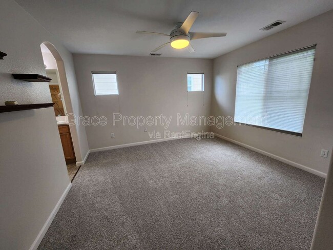 Building Photo - 4731 Lucca Dr