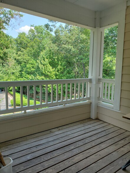 Building Photo - 8011 Allyns Landing Way