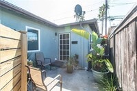 Building Photo - 227 Avenida Miramar