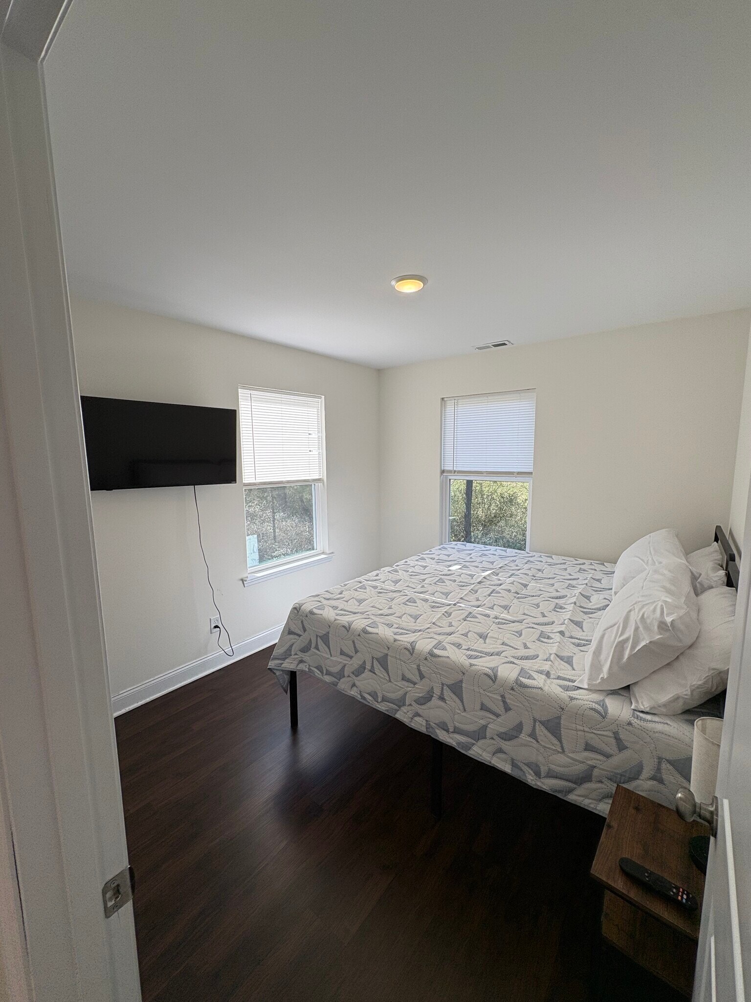 Building Photo - 5535 Stream Ln