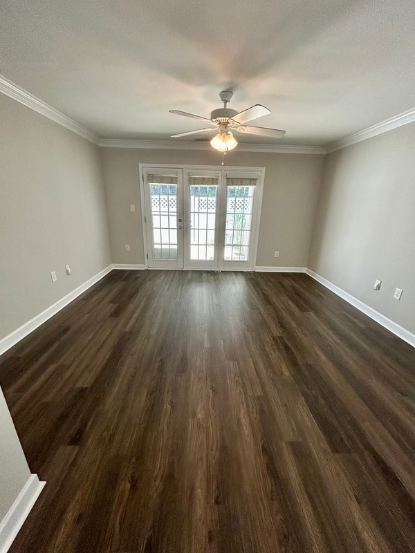 Building Photo - 1215 Green Oaks Ln