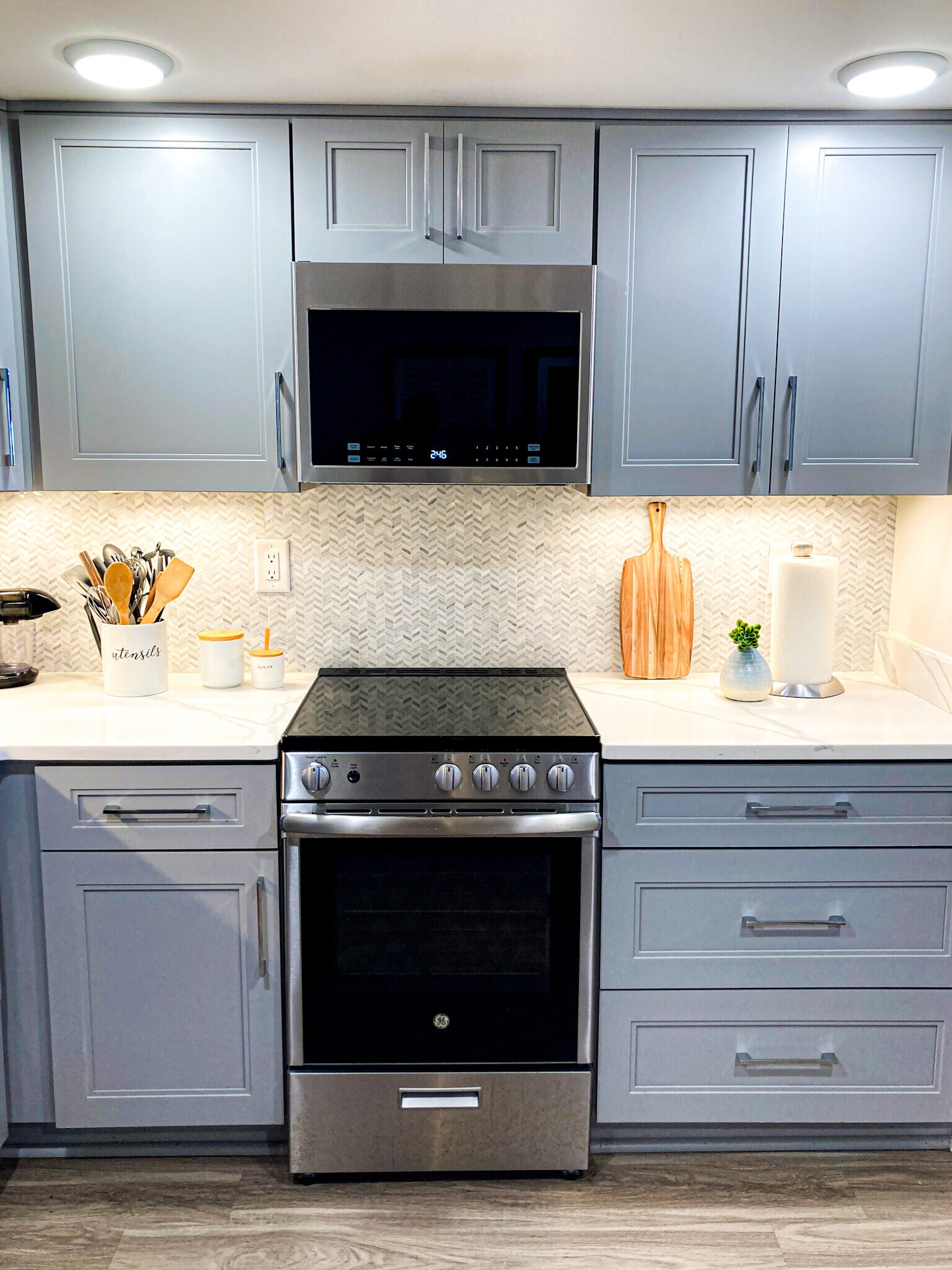 Building Photo - 14 Lockwood Dr