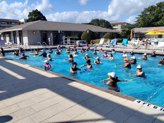 Building Photo - 3001 Portofino Isle