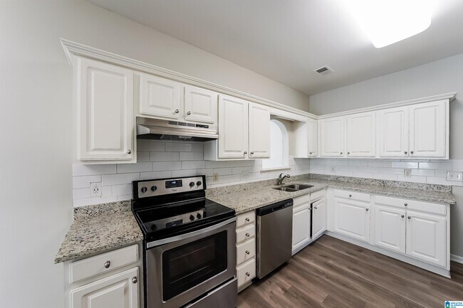 Building Photo - 6127 Hidden Brook Dr