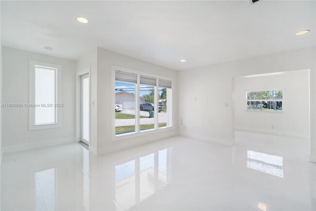 Building Photo - 8901 SW 149th Terrace