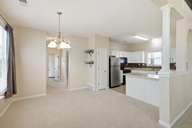 Building Photo - 1277 Island Pl E