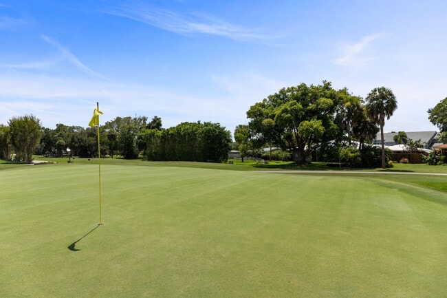 Building Photo - 460 Magellan Dr