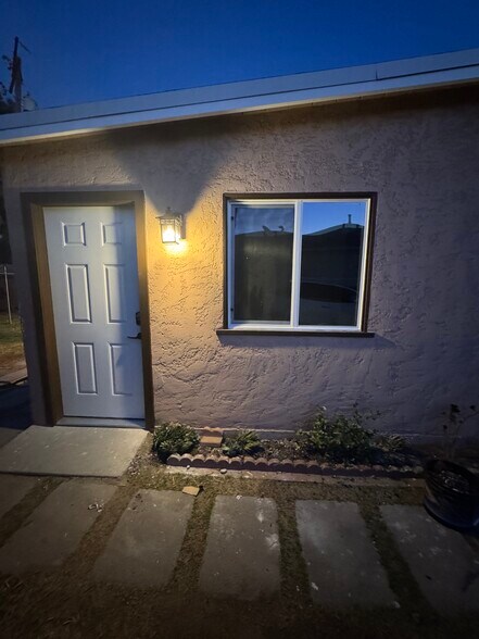 Building Photo - 10608 Beak Ave