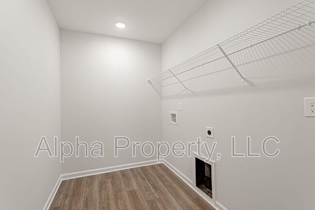 Building Photo - 324 Nantallah Trail