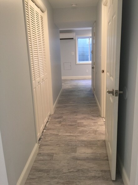 Building Photo - 16 Sherwood Dr