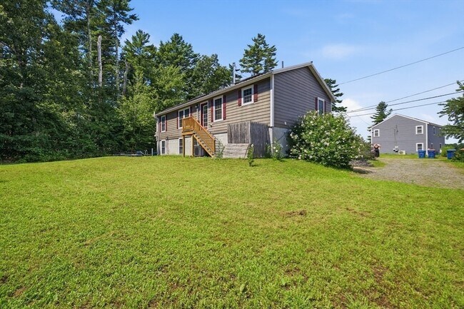 Building Photo - 74 Blackmore Pond Cir