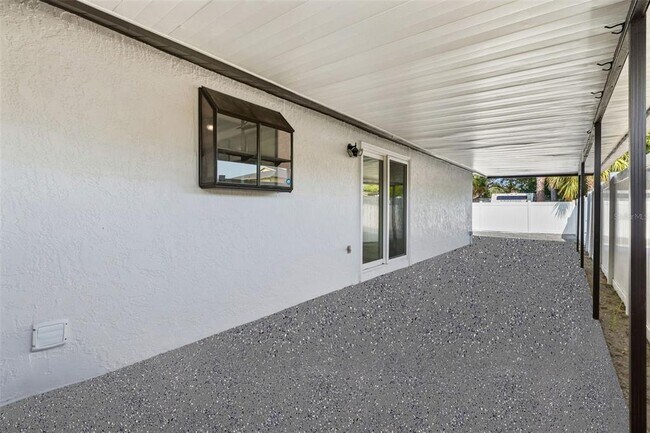 Building Photo - 10187 122nd Ave N