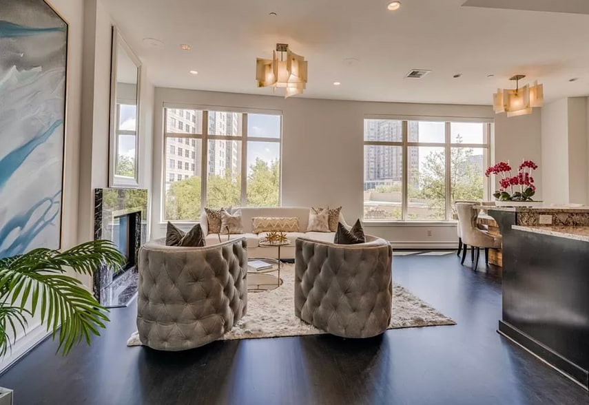 Building Photo - 2555 N Pearl St