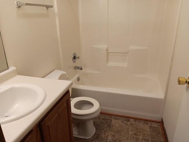 Building Photo - For Rent - Four-Bedroom Two-Bathroom Home Available NOW!