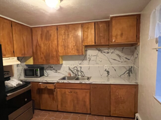 Building Photo - 1644 Chester St