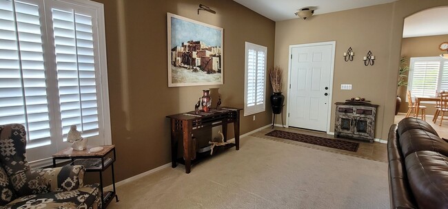 Building Photo - FURNISHED Single Family Home-RATE DISPLAYE...