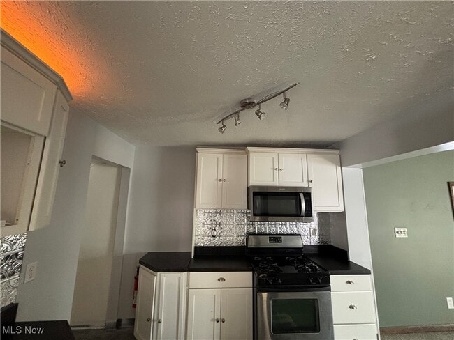 Building Photo - 4739 W 125th St