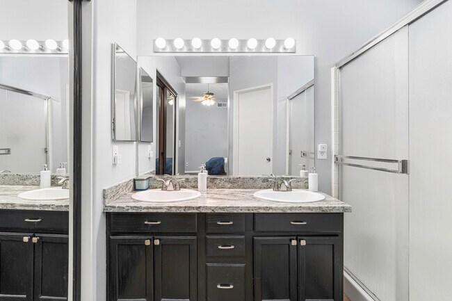 Building Photo - 5001 Rogue Water Ct
