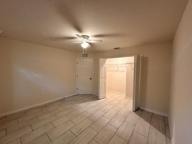 Building Photo - 1451 SE 10th Terrace