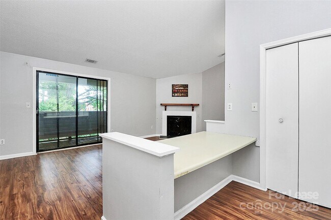 Building Photo - 7530 Pebblestone Dr