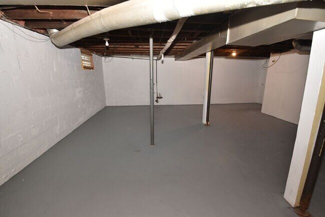 Building Photo - River Park Charming 3 bedroom Single Famil...