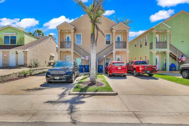 Building Photo - 117 E Lantana St