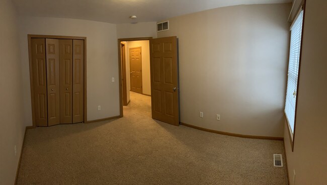 Building Photo - 2454, 2456 Millview Zeeland, MI 49464