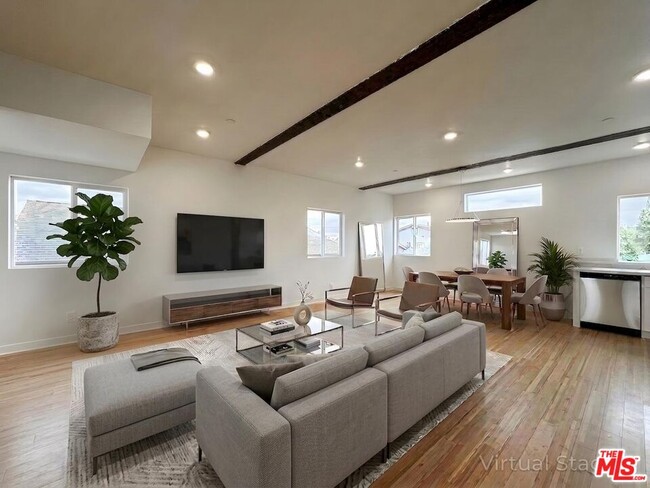 Building Photo - 1411 Tremont St