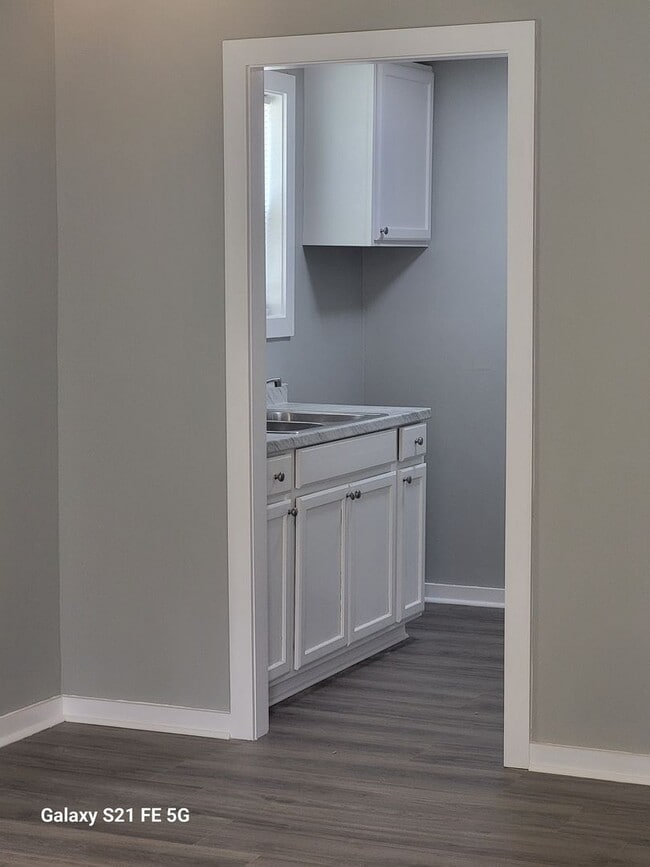 Building Photo - Duplex