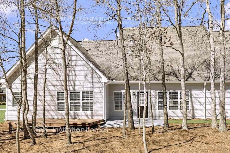 Building Photo - 495 Langley Creek Dr