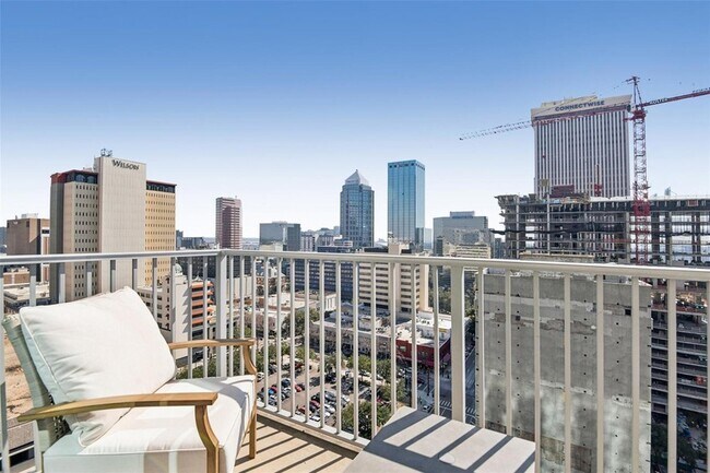 Building Photo - 777 N Ashley Dr