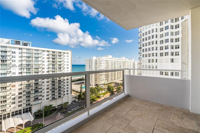 Building Photo - 5700 Collins Ave