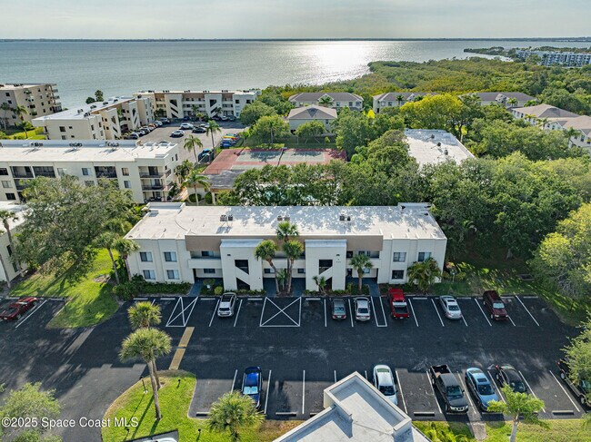 Building Photo - 200 International Dr