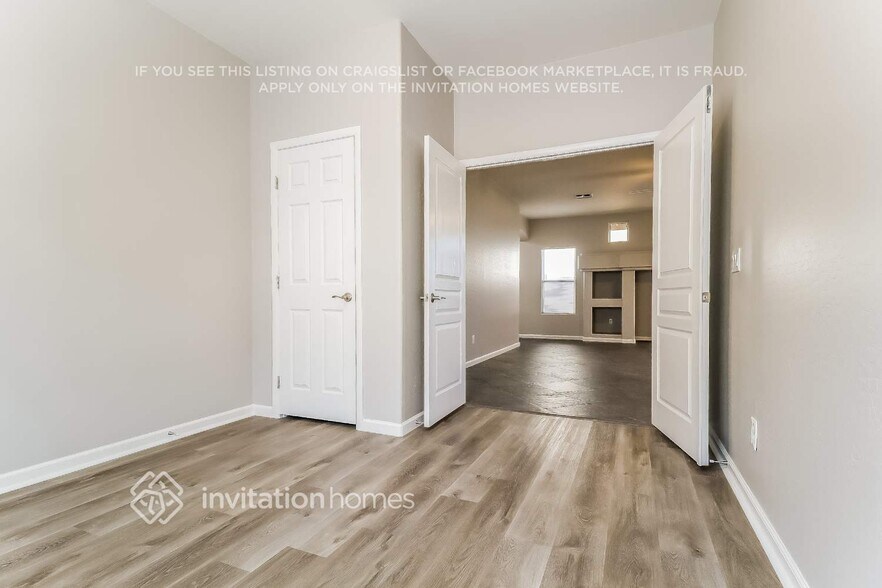 Building Photo - 43042 N Outer Banks Dr