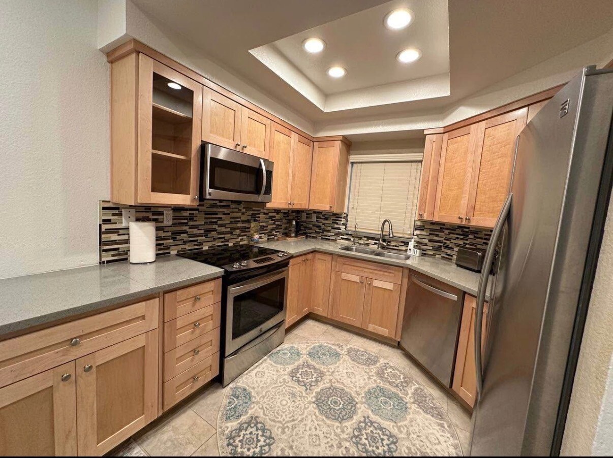 Building Photo - 237 Shadow Dance Dr