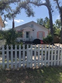 Building Photo - 340 N Cove Blvd