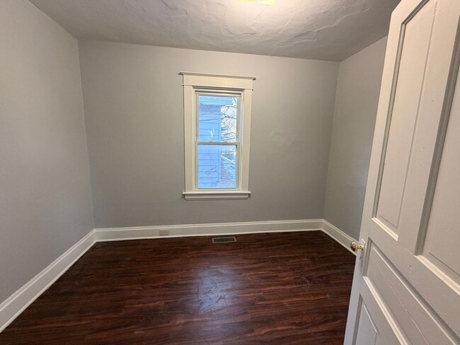 Building Photo - 2223 53rd St