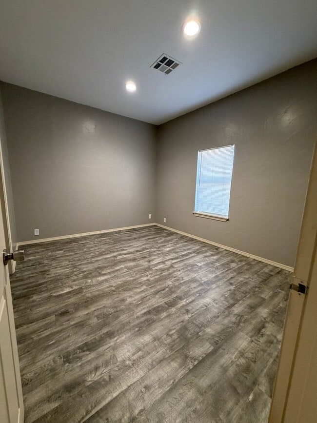 Building Photo - Ada OK Rental