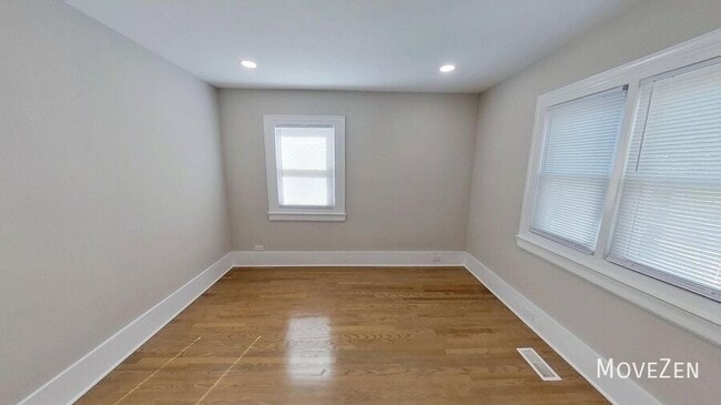 Building Photo - 7 Ratcale Ln