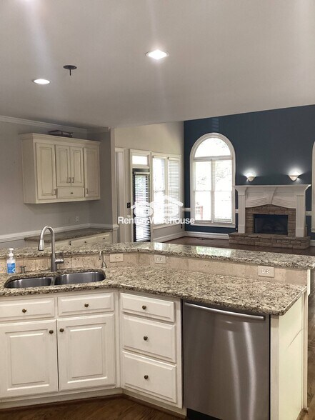 Building Photo - 7815 Tintern Trce