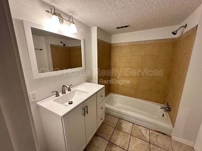 Building Photo - 2936 SW 50th St