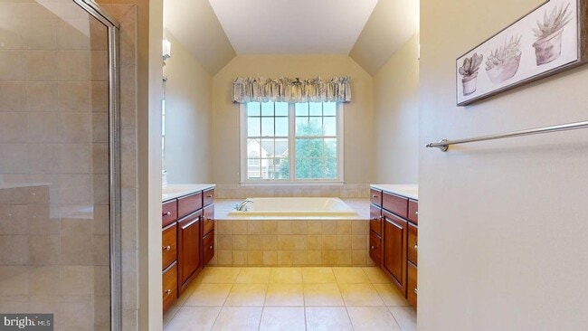 Building Photo - 43911 Camellia St