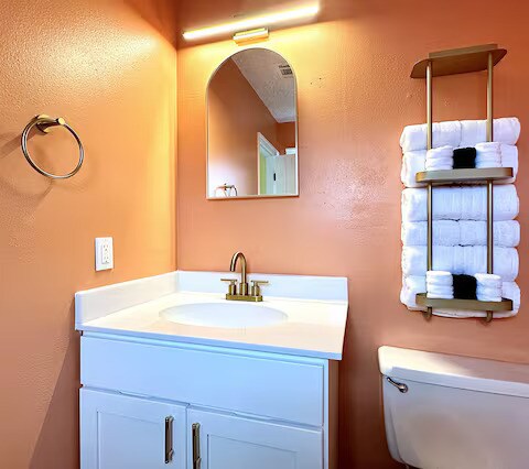 Building Photo - 2110 Melon St